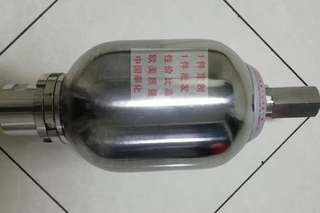 用什么方法來檢查不銹鋼囊式蓄能器膨脹壓力？